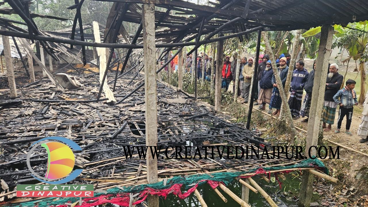 খানসামায় পোল্ট্রি খামারে অগ্নিকাণ্ড, পুড়ে মরেছে ১ হাজার মুরগি