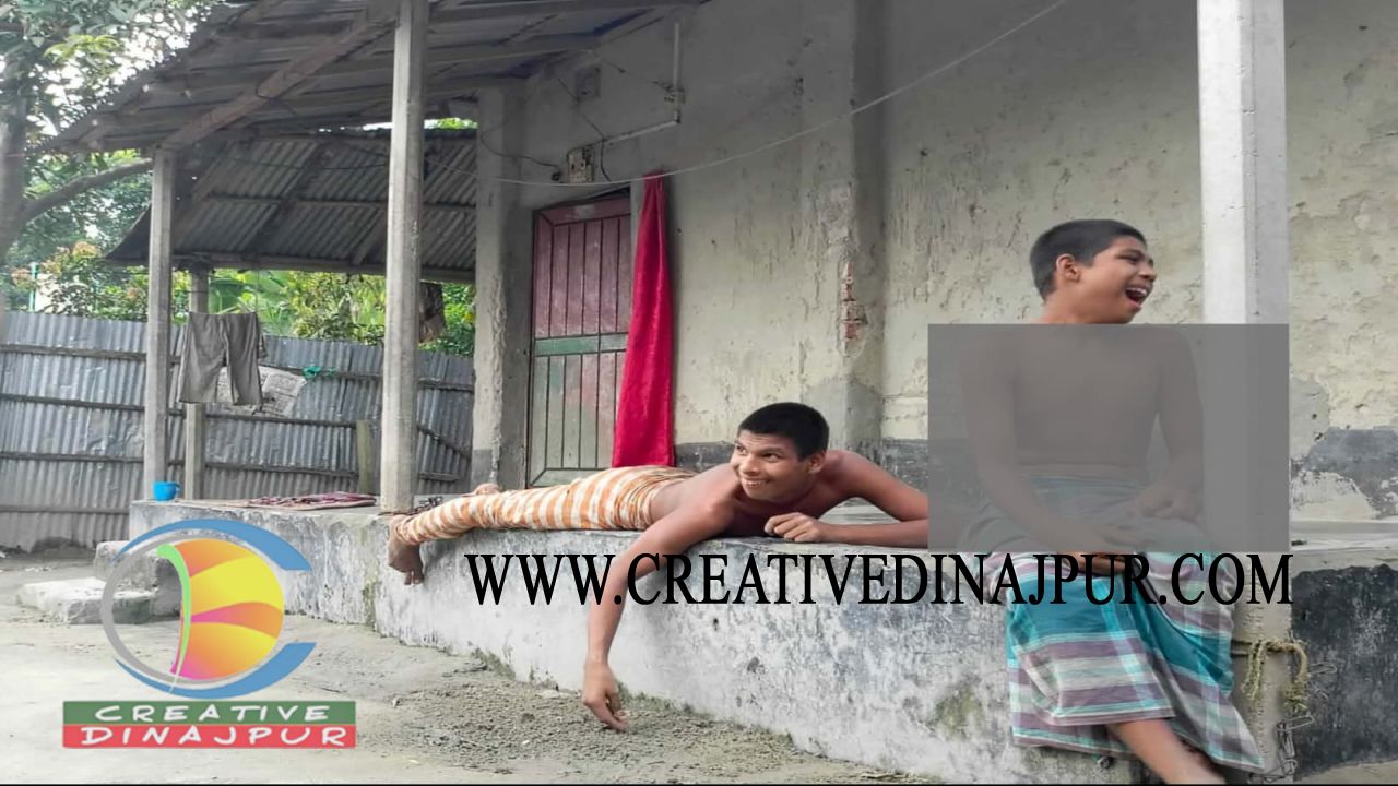 বীরগঞ্জে শিকলে বাঁধা দুই ভাই, কষ্টে দিন কাটছে অসহায় পরিবারের 