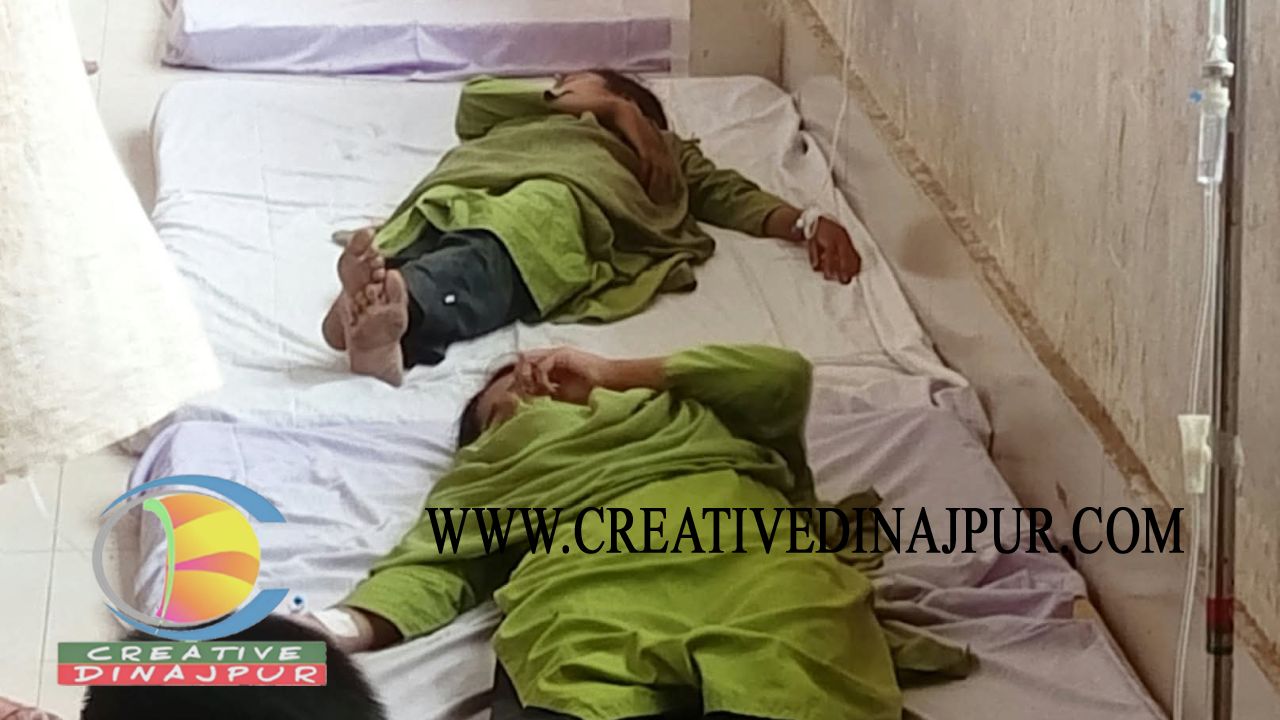 পাঁচবিবিতে শ্রেণিকক্ষে হঠাৎ অসুস্থ ১৭ ছাত্রী