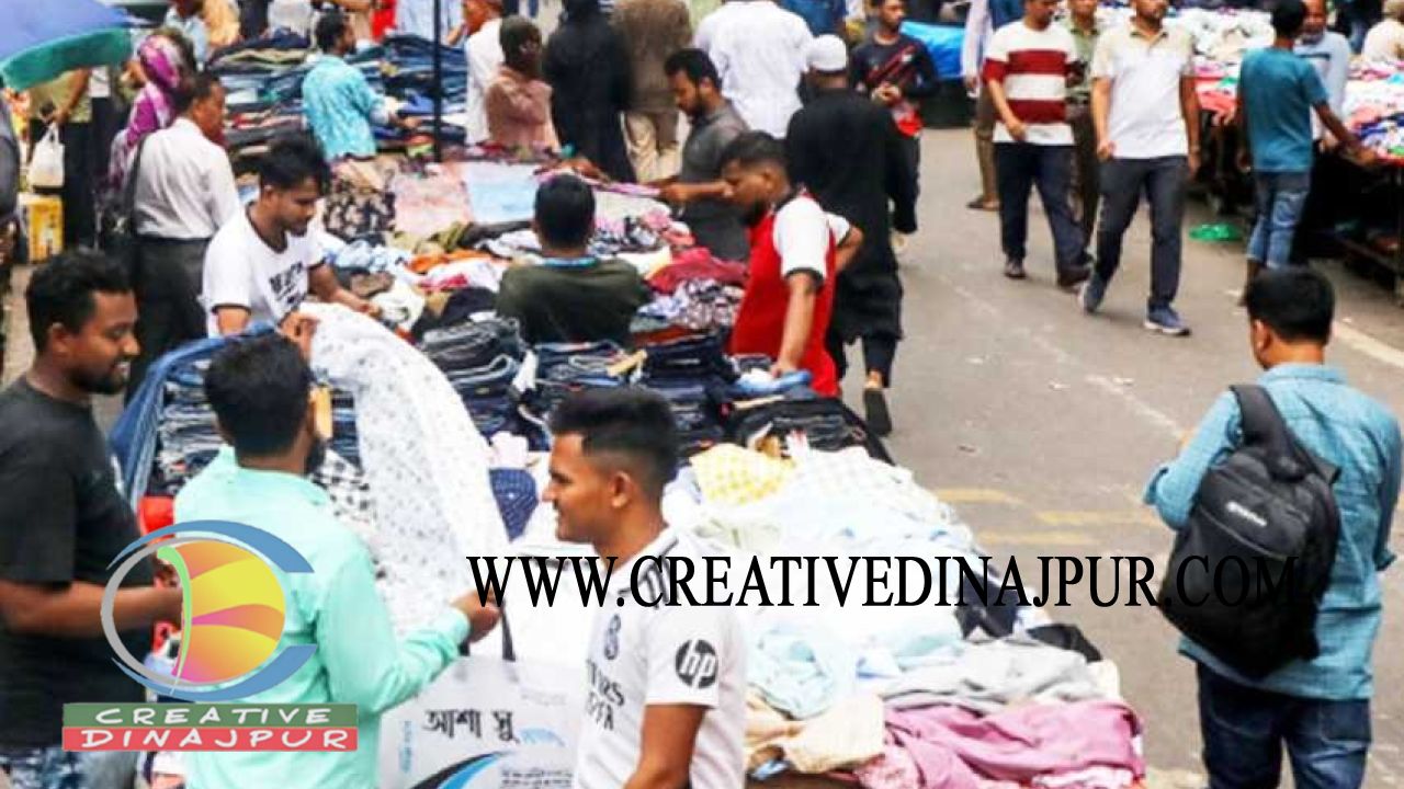 ১০০ ফুট সড়ক, অথচ চলার জায়গা মাত্র ১০ ফুট!